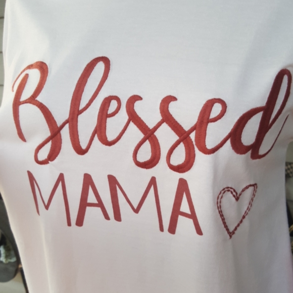 SWEET SOUL CLOTHING CO. ♡ NWT Sweet "Blessed MAMA 🤍" Short Sleeve T-Shirt S - Picture 4 of 17